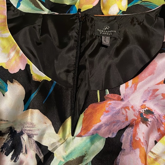 Adrianna Papell
Plus Size Mikado Floral Print Notch Scoop Neck Sleeveless Dress - Picture 7 of 8